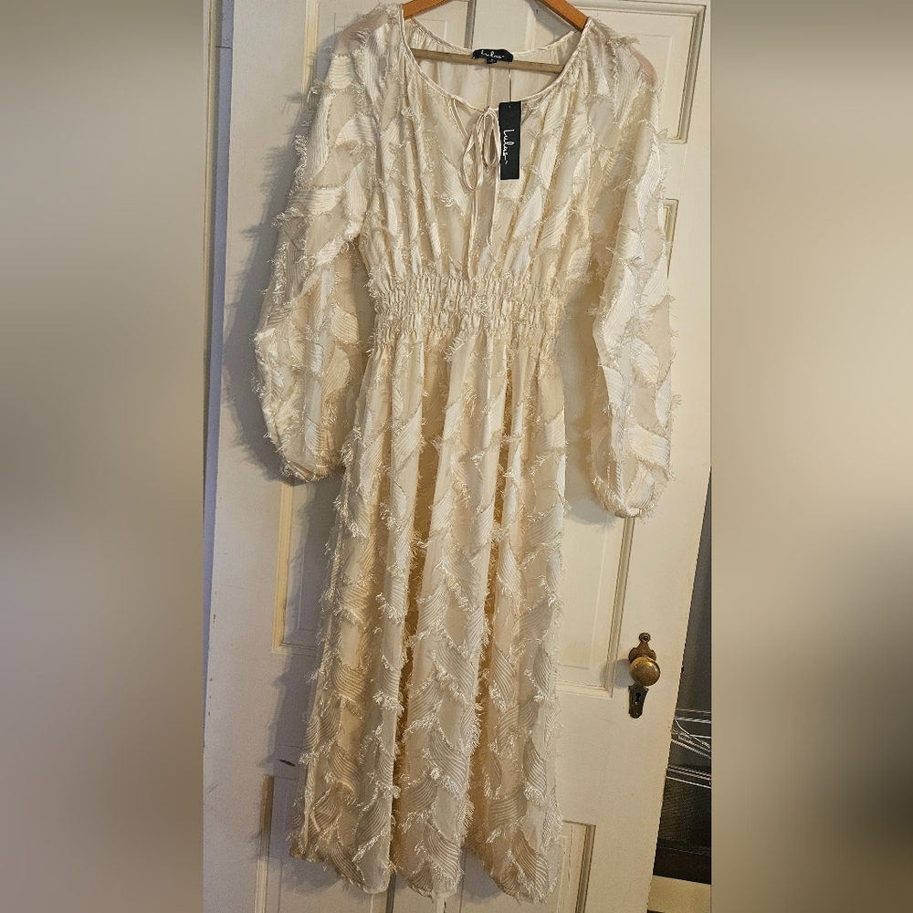 NWT Lulus Cream Fringe Balloon Sleeve Dress